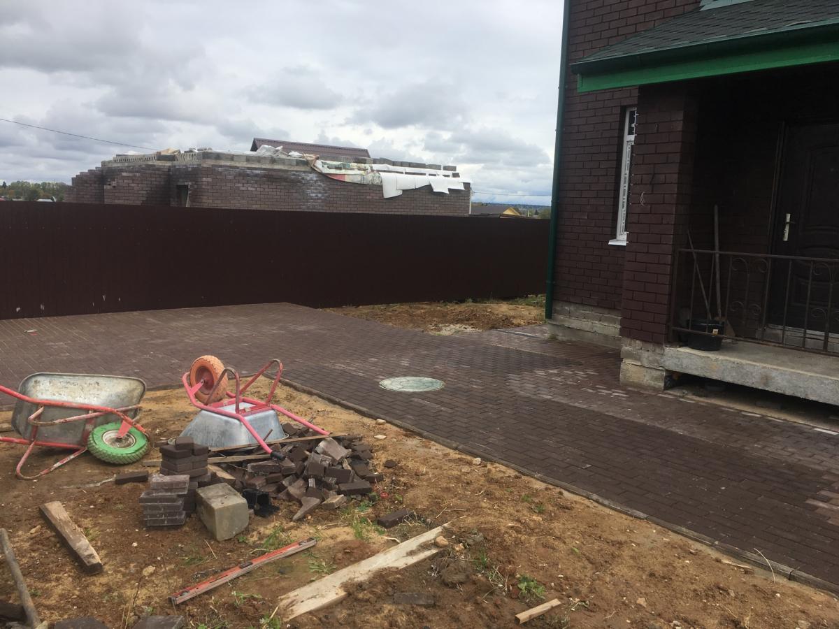 Продам монолитный дом 190 кв. М с выполненной черновой отделкой